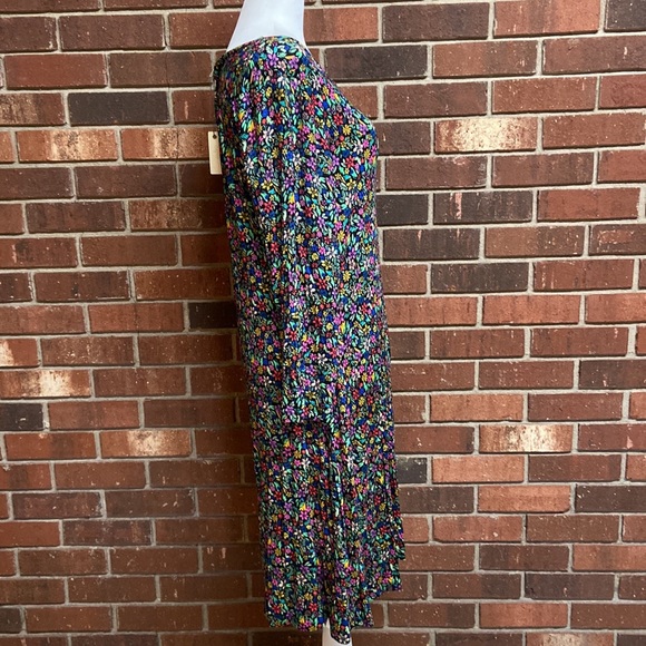 Cupio Floral Dress - Picture 3 of 9